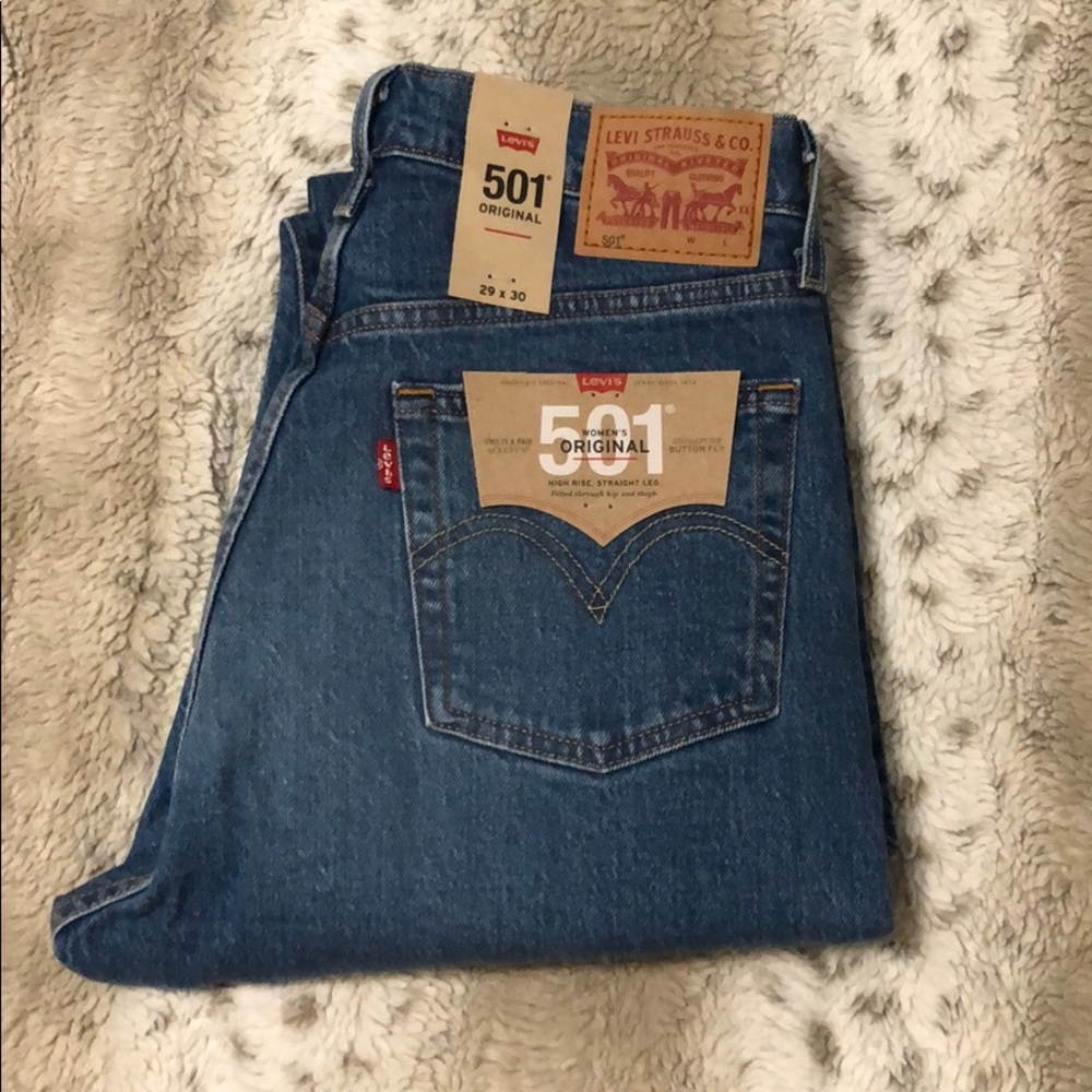 Women 501 Original Jeans- High Rise & Straight leg